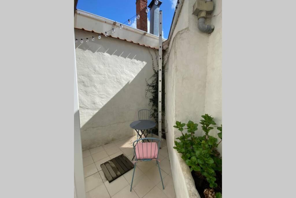 Studio With Terrace In 17Th Century House Apartment Брюж Екстериор снимка