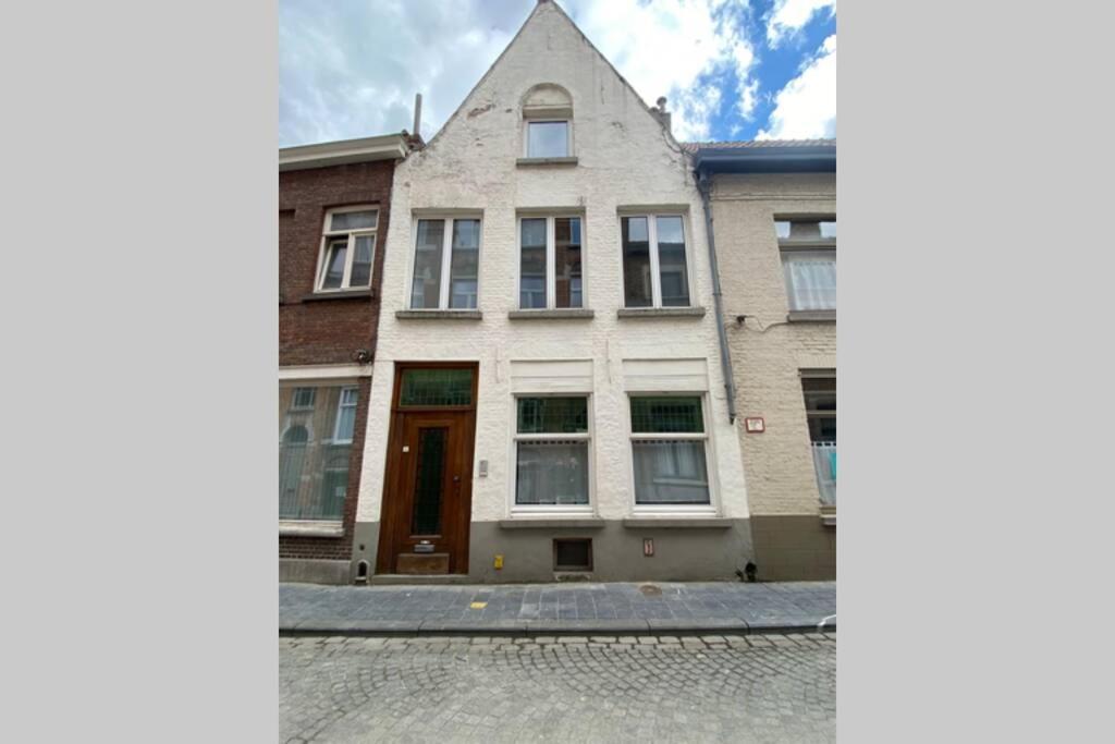 Studio With Terrace In 17Th Century House Apartment Брюж Екстериор снимка