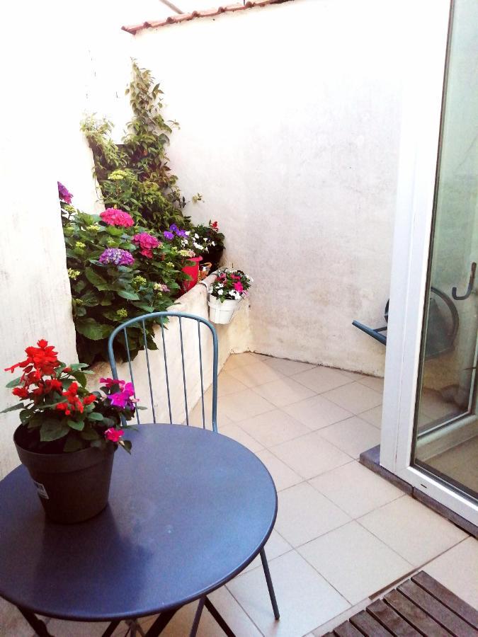 Studio With Terrace In 17Th Century House Apartment Брюж Екстериор снимка